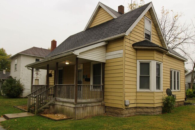 Photo - 1719-1719 1/2 W Adams St Unit 1719 1/2 W Adams St.