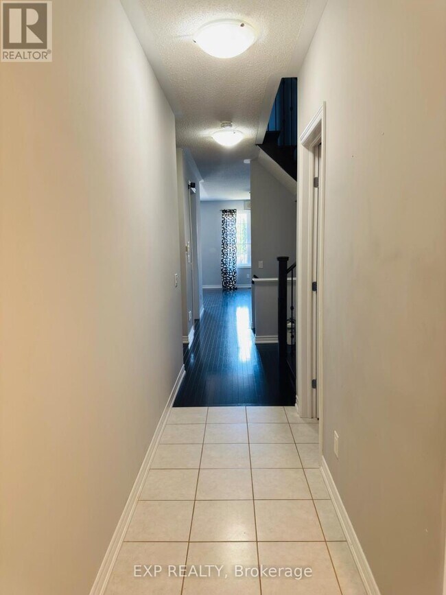 Photo - 30 Isherwood Cres