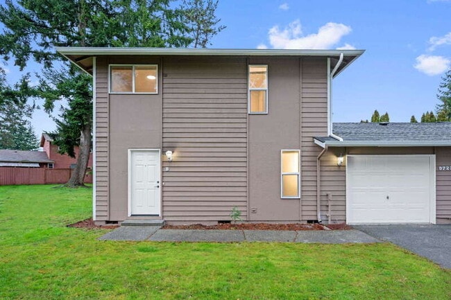 Photo - 9727 5th St NE Unit B