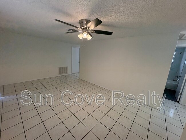 Photo - 4616 Ackerman St