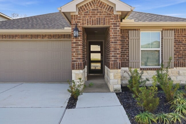 Photo - 18037 Martin Pines Dr