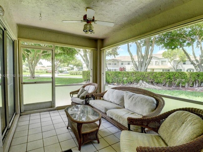 Photo - 9238 Vineland Ct
