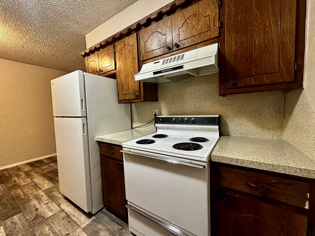 Photo - Regency Apartments