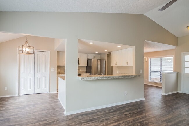 Photo - 426 Wheatfield Ct