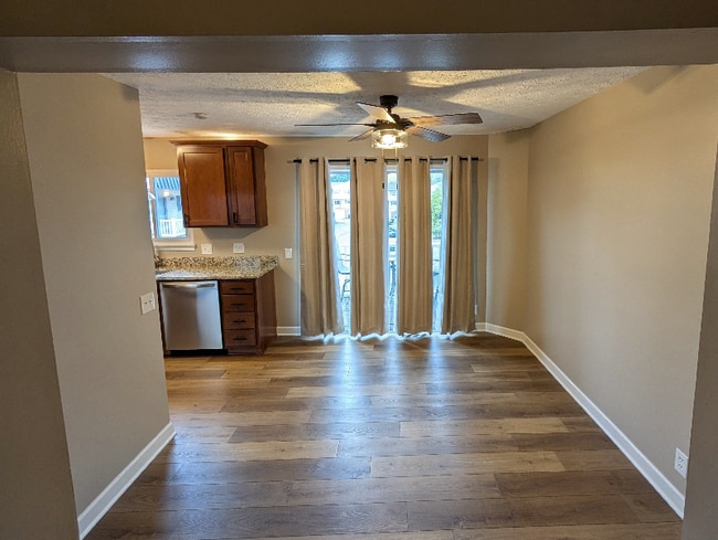 Photo - 2019 50th St SE