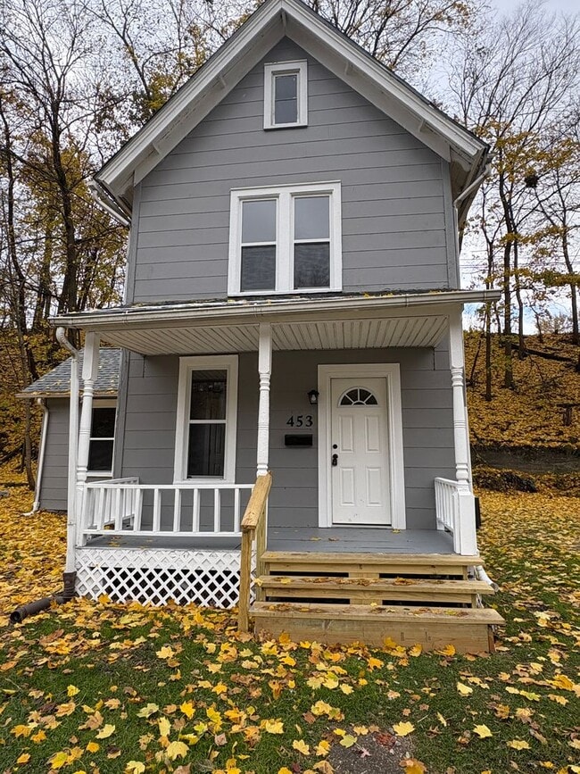 Building Photo - 3 BEDROOM | 2 BATH | SINGLE FAMILY HOME