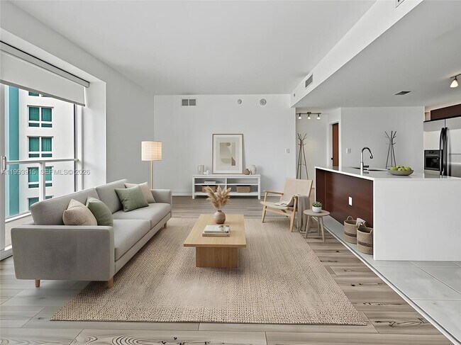 Building Photo - 1900 N Bayshore Dr Unit 3811