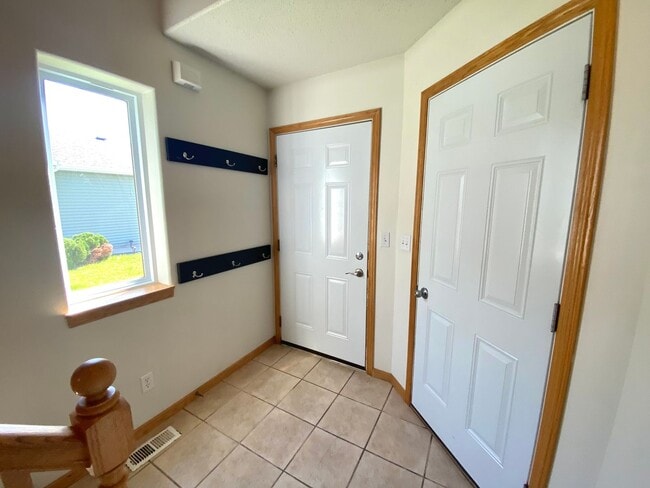 Photo - 3 Bed, 2 Bath Townhome