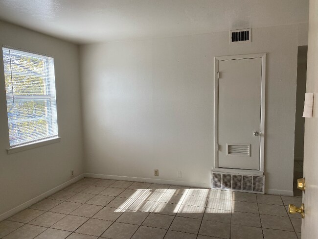 Photo - 414 E Avenue A Unit 106