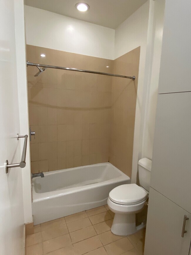 Photo - 3810 Wilshire Blvd Unit 303