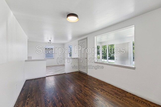 Photo - 202 E 4th Ave