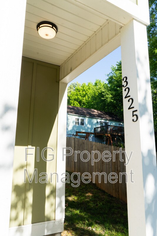 Photo - 3225 Bikers Path Way