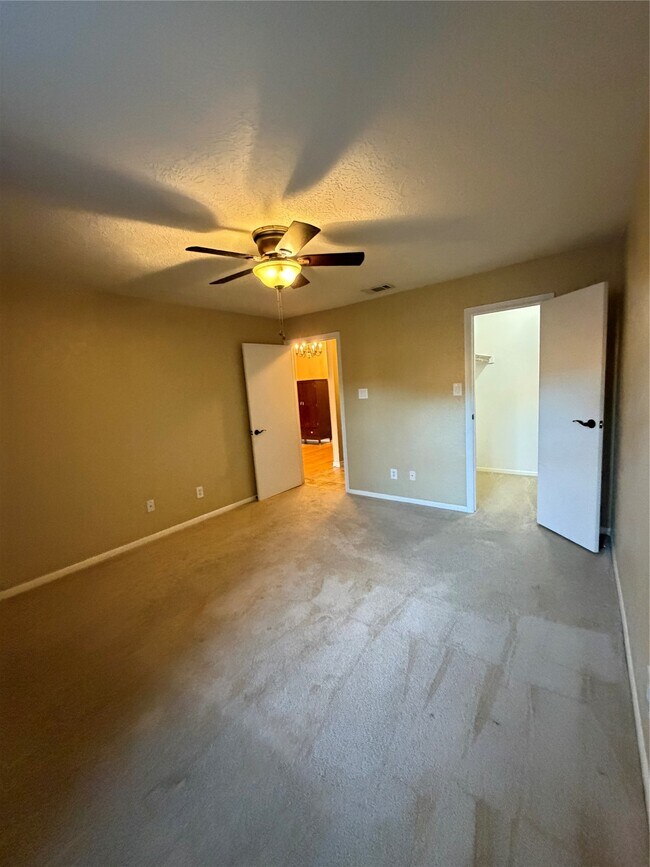 Photo - 12755 Mill Ridge Dr Unidad 501