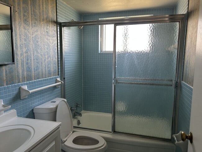 Photo - 1221 Scott Ave