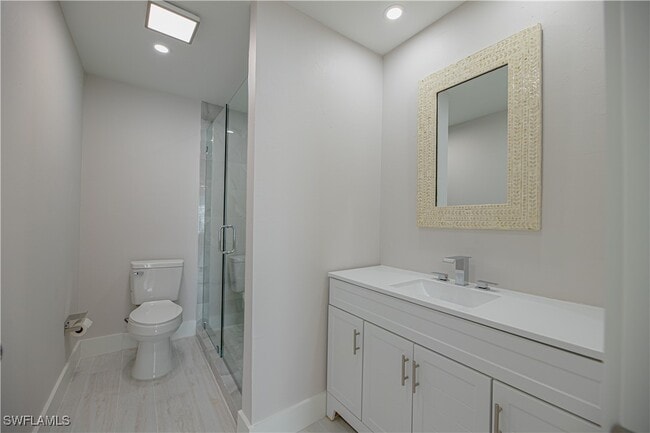 Building Photo - 2836 Arbutus St Unit A1 Rental