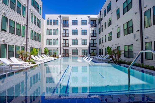 Building Photo - SOFI at 6311