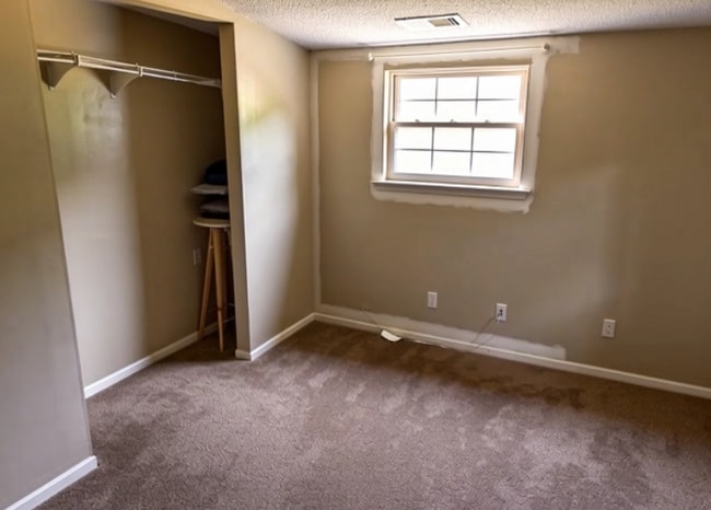 Photo - 811 W 30th St