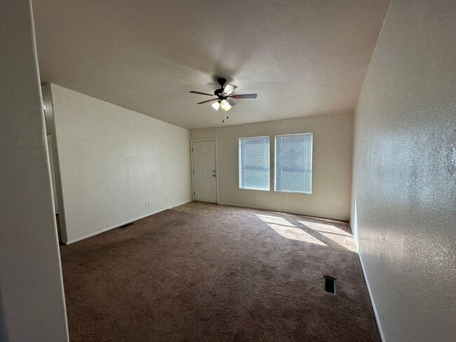 Photo - 3 Bed 2 Bath Duplex