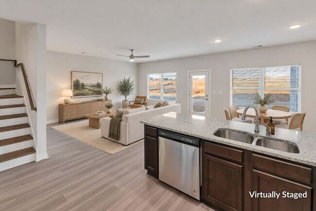 7205 Chatfield Wy NW