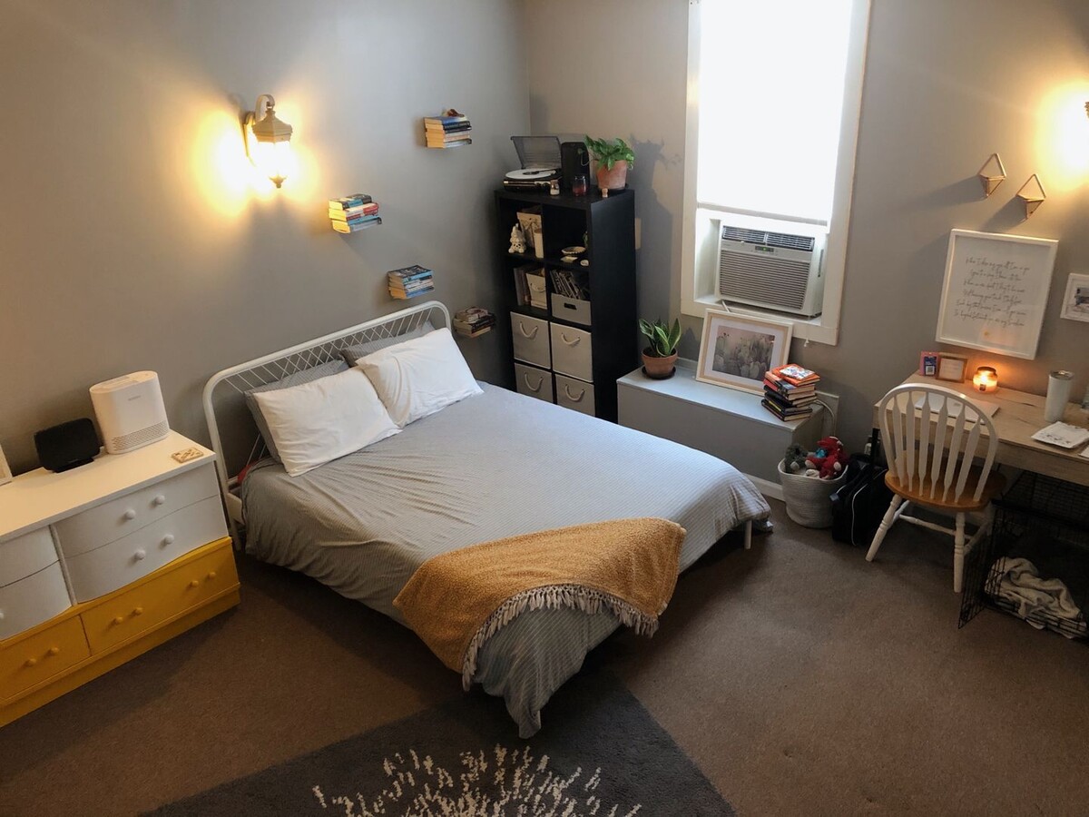 Studio style apartment downtown Troy - Studio style apartment downtown Troy