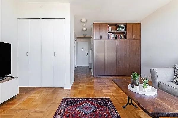217 E 96th St Unit 34CB