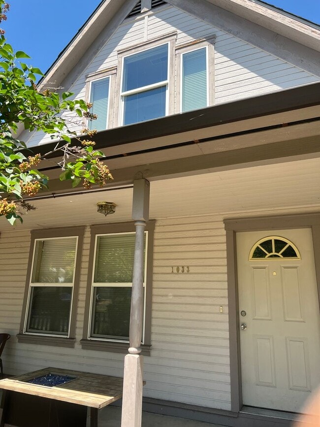 Photo - COMING SOON!  2 bed, 2 bath home in the heart of Ashland