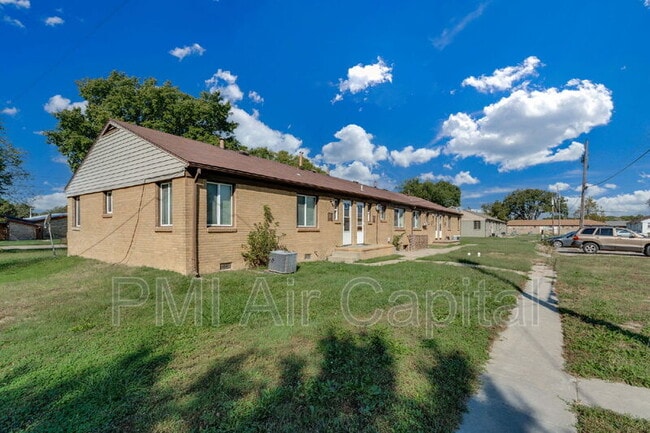 Photo - 638 S Woodlawn Blvd