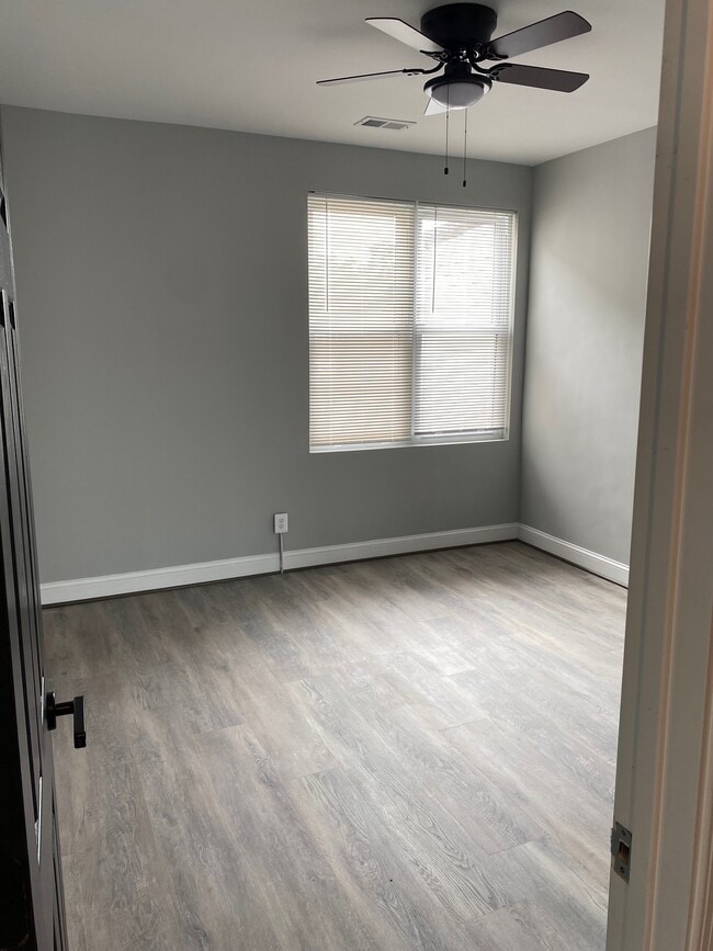 Photo - 2311 Anoka Ave Unit 2C Available $700