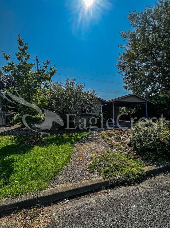 Photo - Charming 3-Bedroom Home in College Place, WA