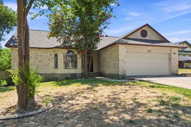 Building Photo - "Charming 3-Bedroom Home with 2 Full Baths in Desirable Round Rock Locale!"