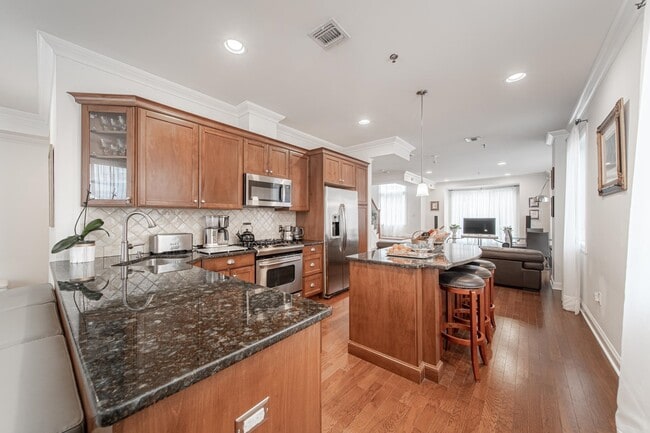 Photo - 11 Washington Pl Unit 201