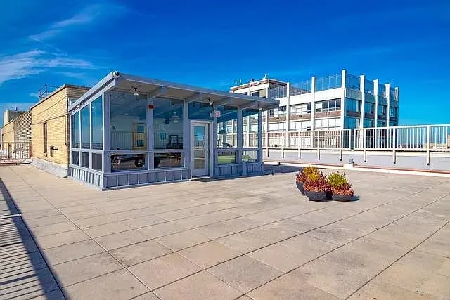 6157 N Sheridan Rd Unit 18G