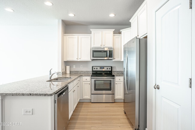 Photo - 7472 Shadow Lake Dr