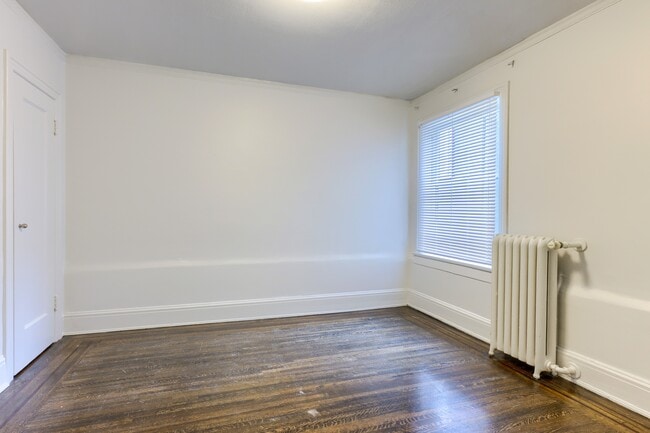 Photo - 935 Jervis St Unit 19