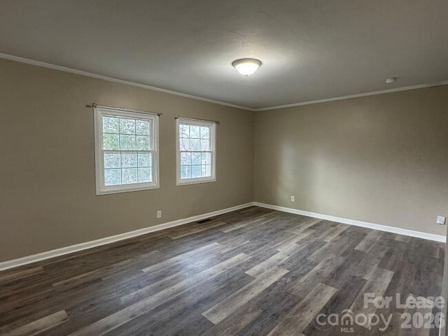 Photo - 323 N Flint St