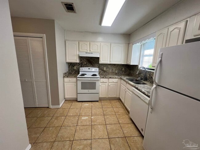 Photo - 842 Amberway Dr