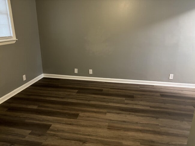 Photo - 406 N Houston Rd