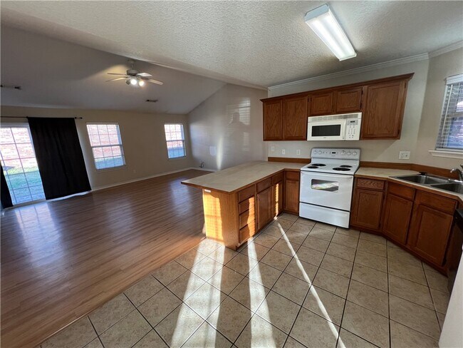 Photo - 235 Ravenwood Blvd