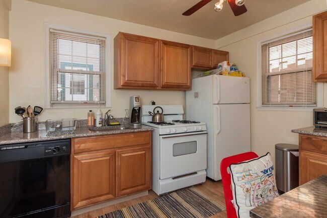 Photo - 620 Bellefonte St Unit 1