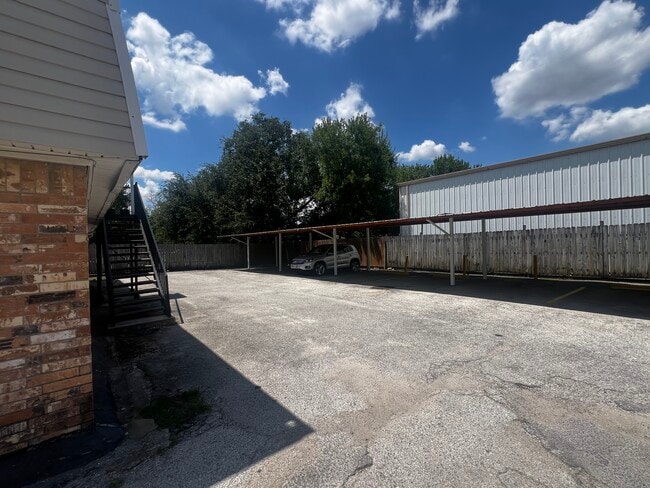525 Spring Dr Unidad 2