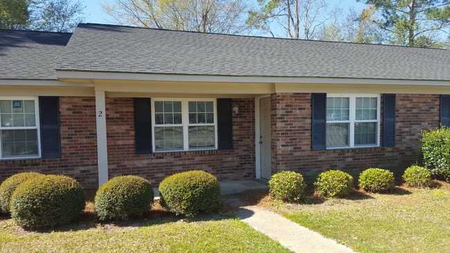 Building Photo - 001 University Ct Unit Southern Cove MF-1