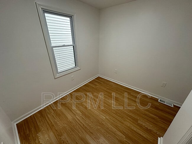Photo - 659 Nassau St Unit 1