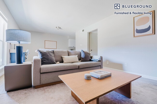 Photo - 1230 E 38th 1/2 St Unidad FL1-ID278