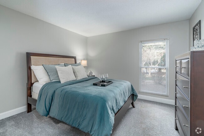 Douglas - Bedroom