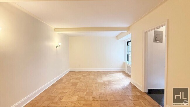 Building Photo - Christopher Street Rental
