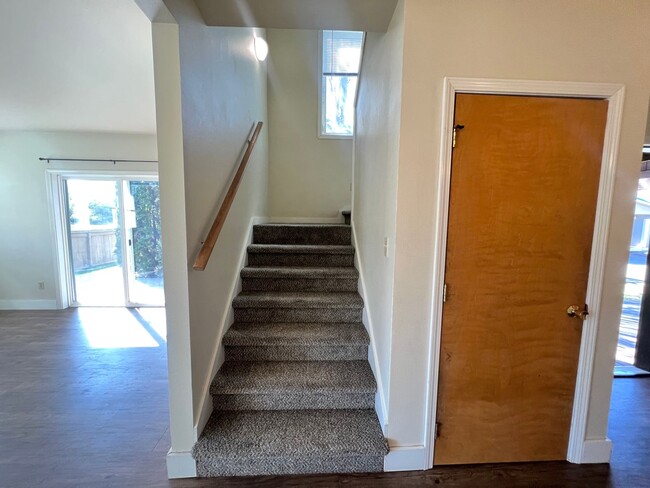 Photo - 1308 N Brooklane St Unidad 3