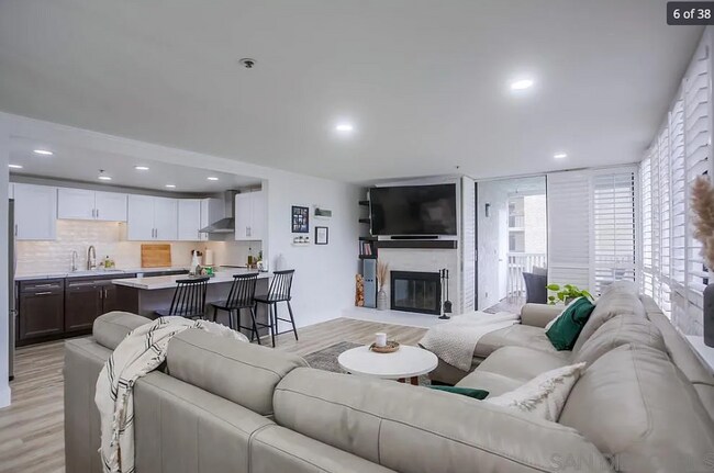 Photo - 1335 La Palma St