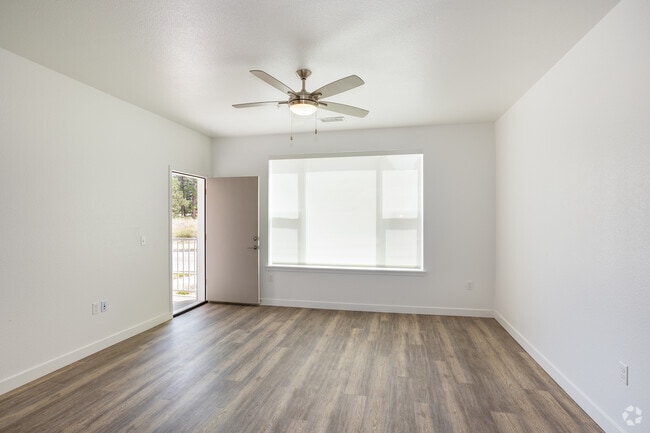 3HAB, 2BA - 1,230 ft² - Sala de estar - Pine Ridge Crossings