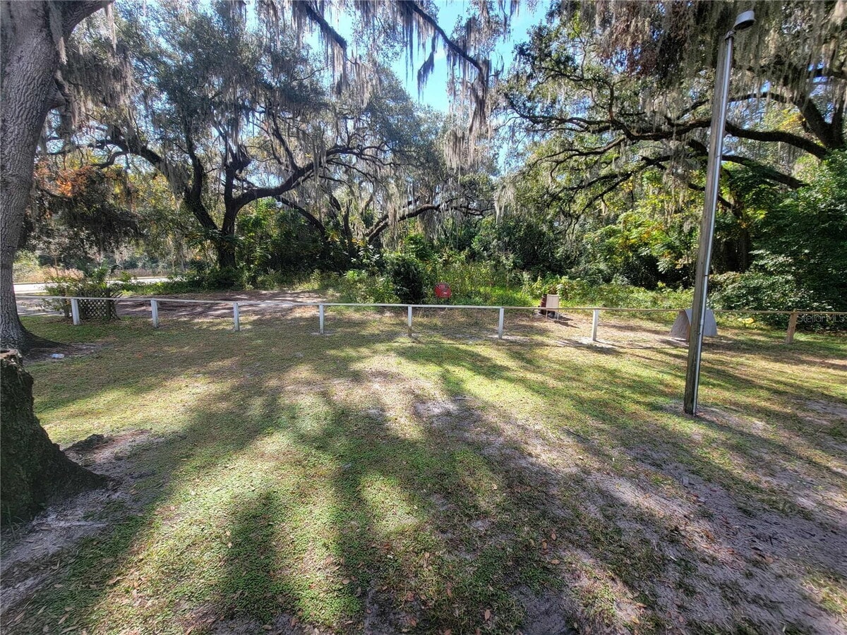 Photo - 400 Peters St