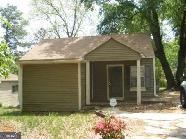 Building Photo - 2577 Eastwood Dr